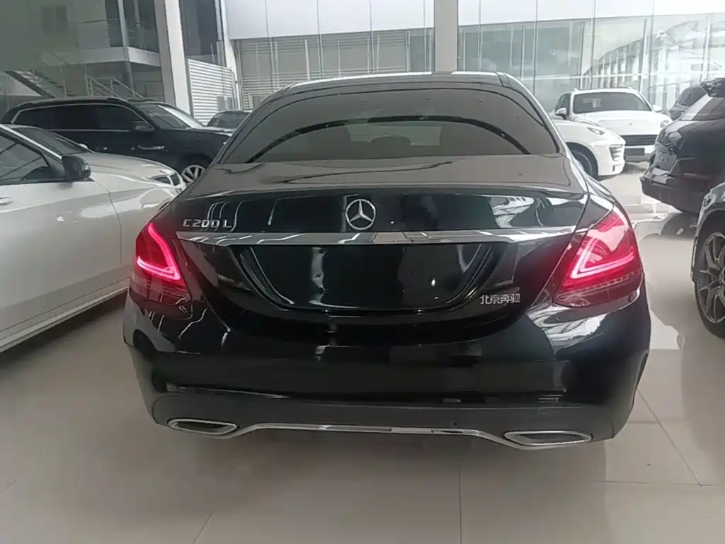 Mercedes-Benz C-Class — миниатюра 6