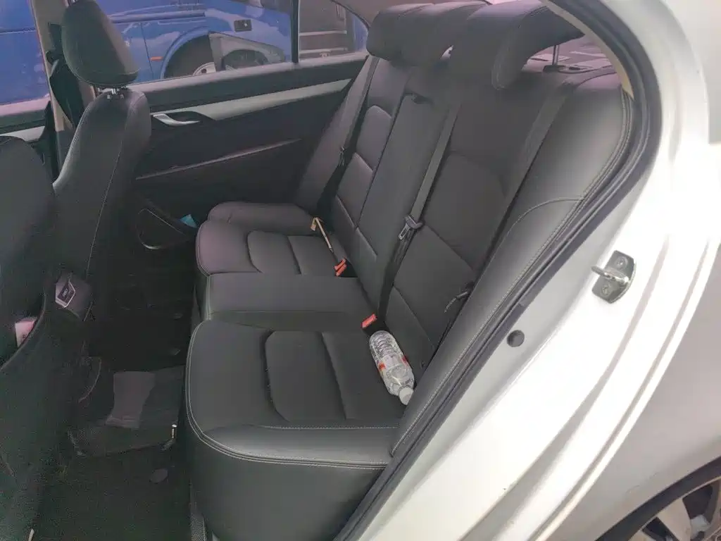 Geely Emgrand — миниатюра 18
