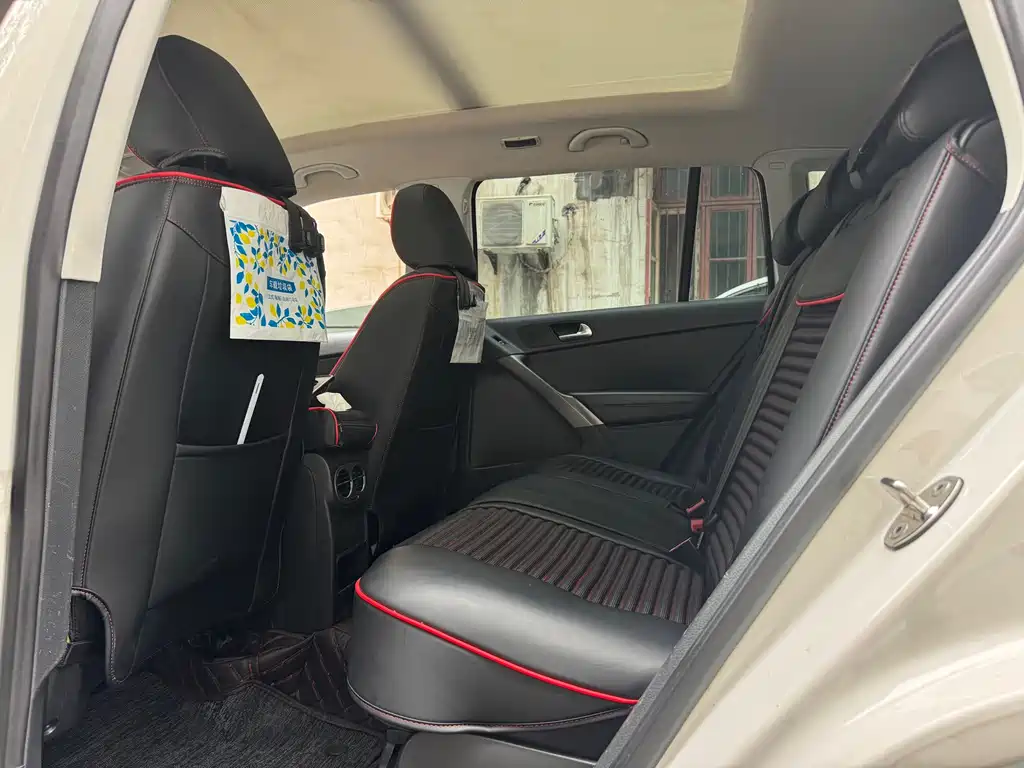 Volkswagen Tiguan — миниатюра 8