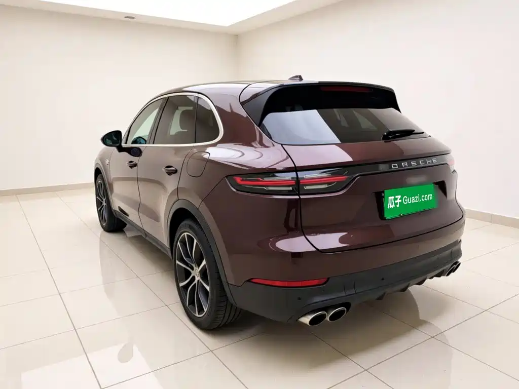 Porsche Cayenne Hybrid — миниатюра 4