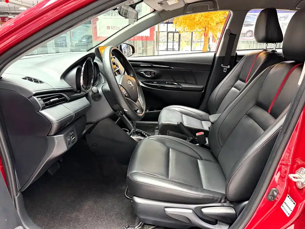 Toyota Yaris L — миниатюра 6