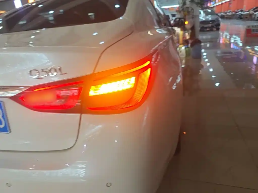 Infiniti Q50L — миниатюра 8