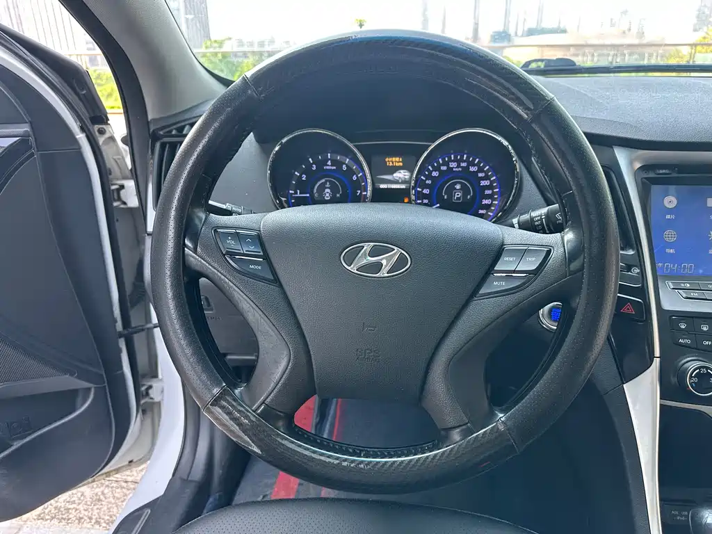 Hyundai Sonata — миниатюра 15