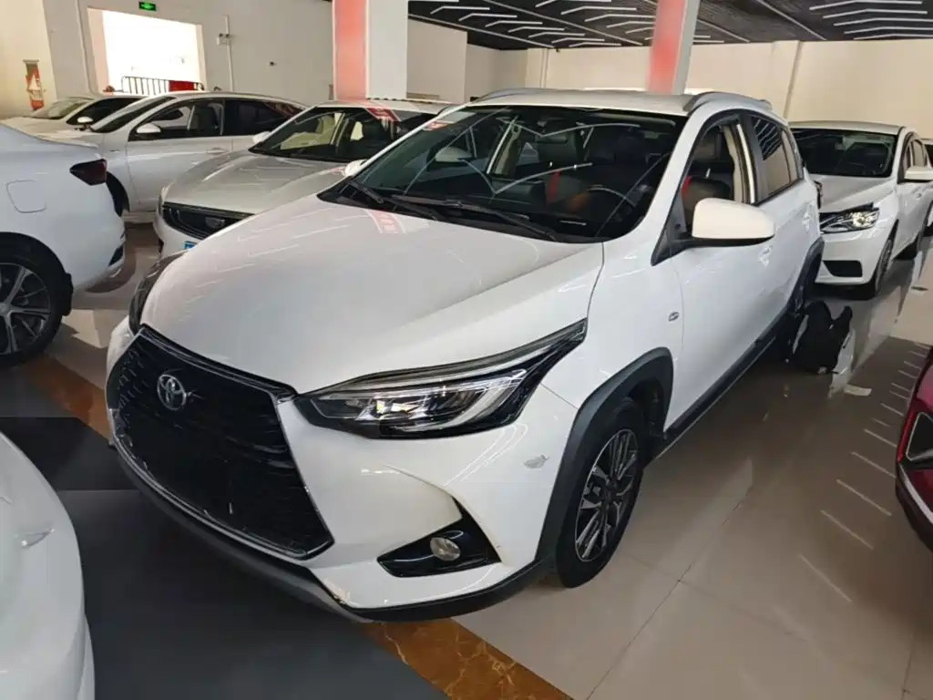 Toyota Yaris L — миниатюра 2