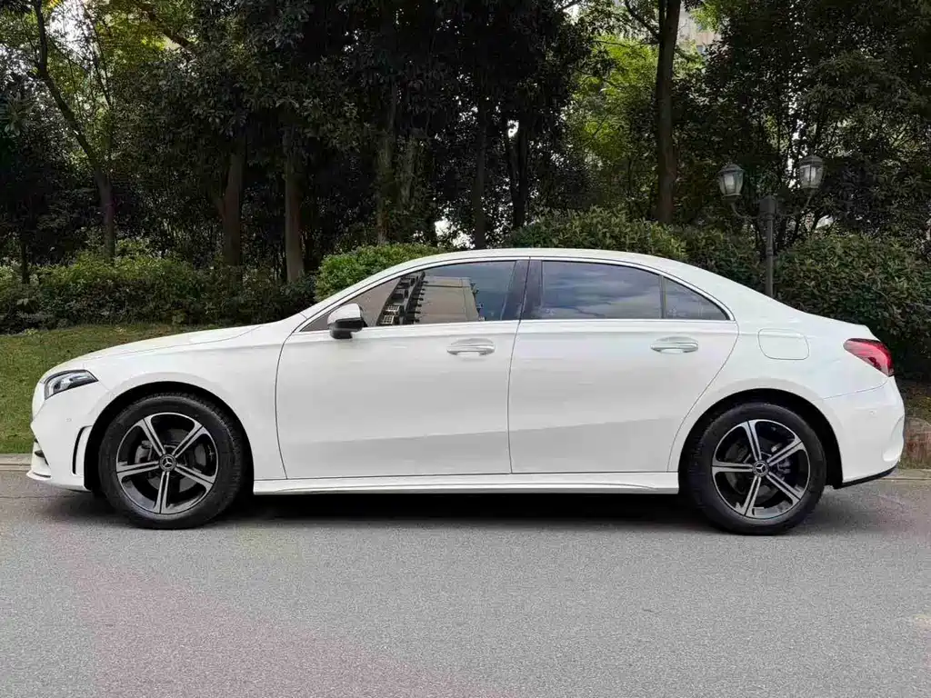 Mercedes-Benz A-Class — миниатюра 3
