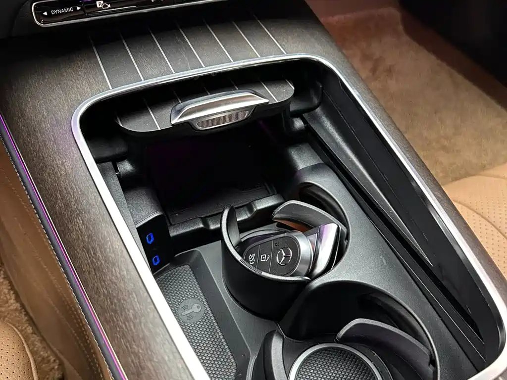 Mercedes-Benz E-Class — миниатюра 16