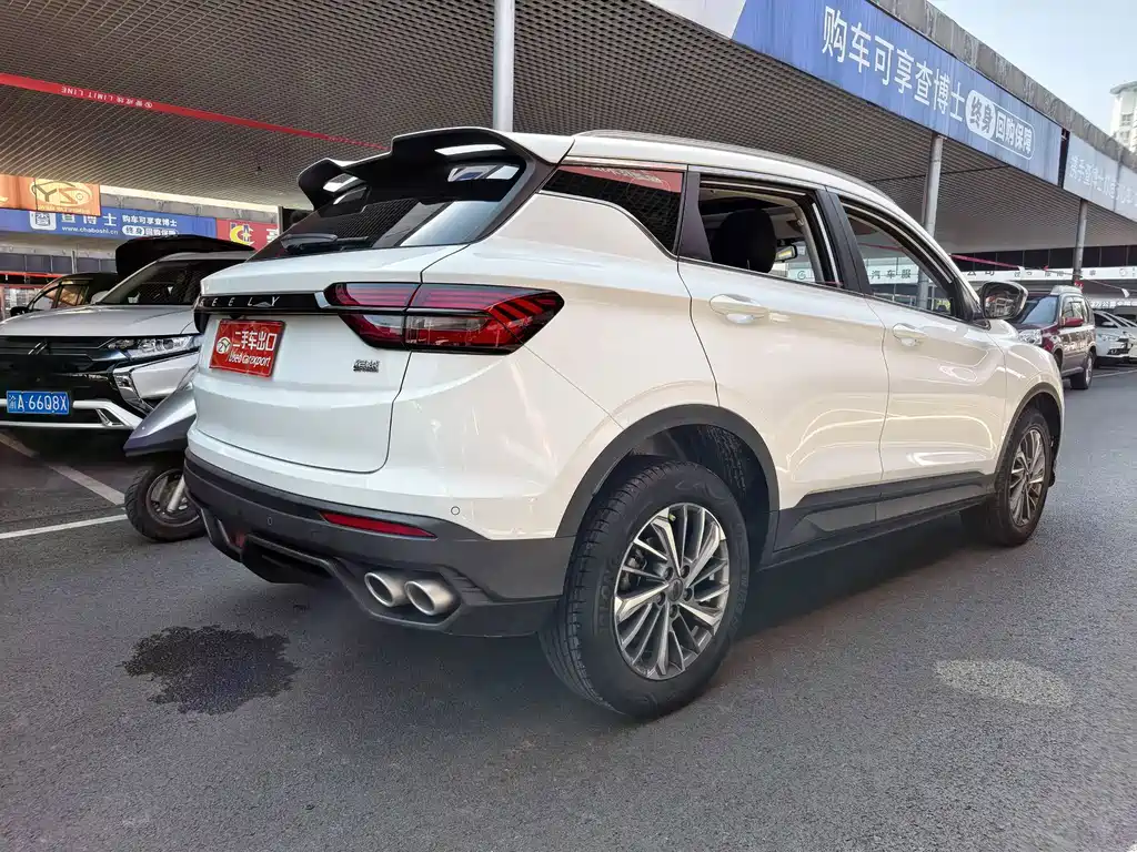 Geely Binyue — миниатюра 6