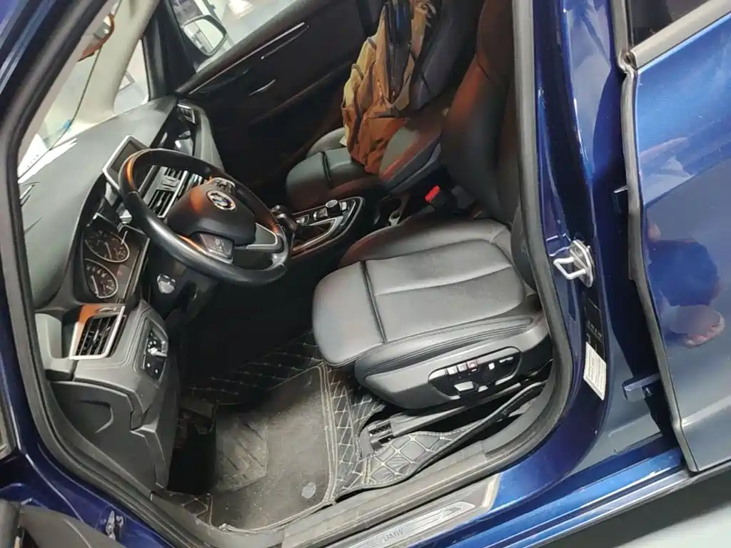 BMW 2 Series Active Tourer — миниатюра 15