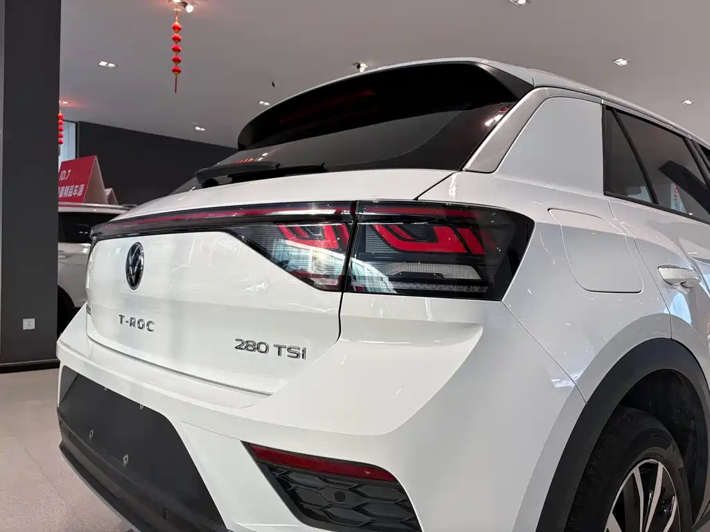 Volkswagen T-Roc — миниатюра 17