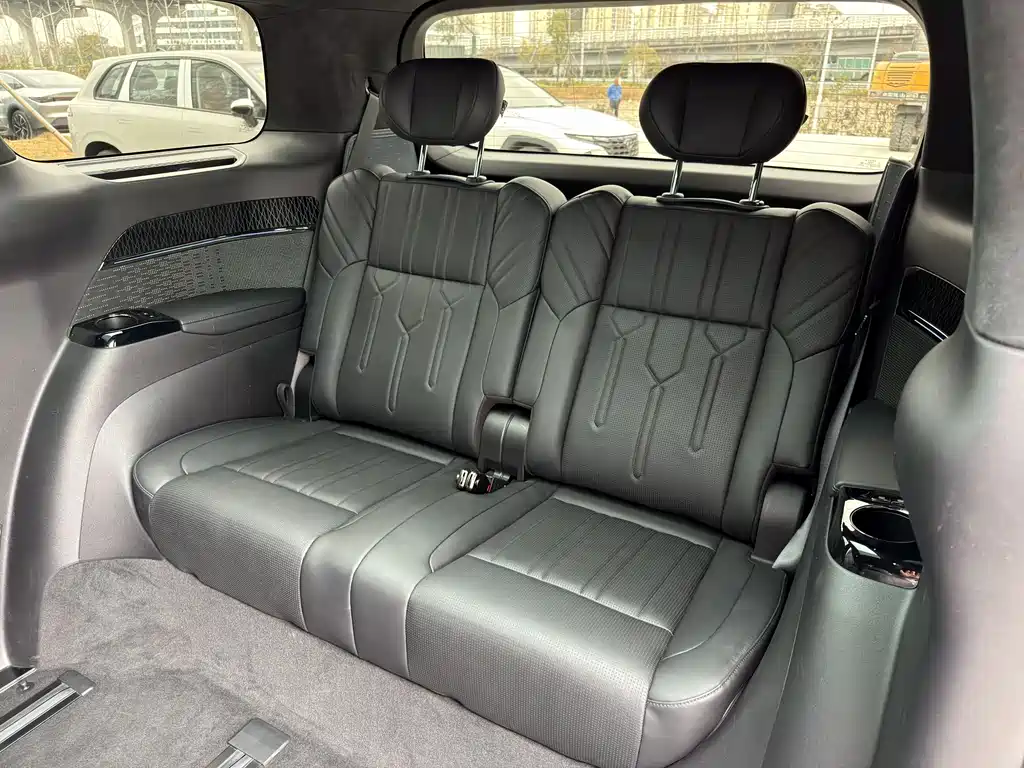 ZEEKR EXTREME KRYPTON 009