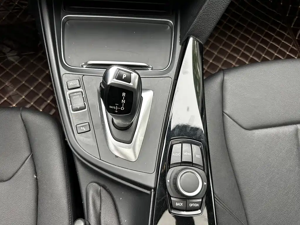 BMW 3 Series — миниатюра 14