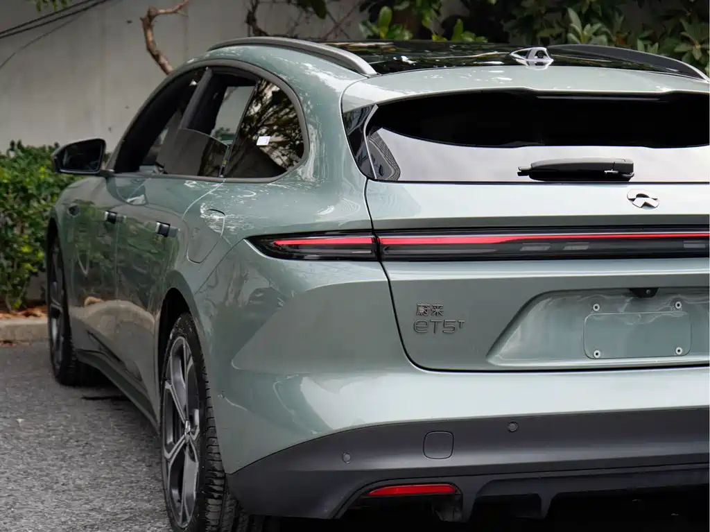 NIO NIO ET5T