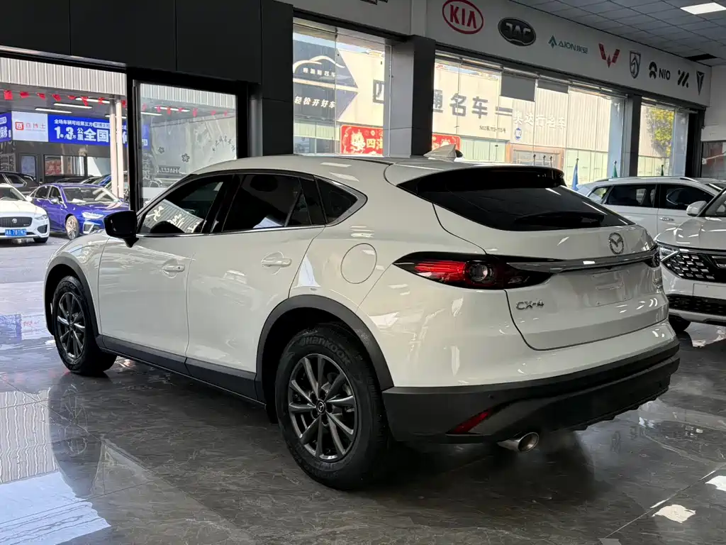 MAZDA CX 4