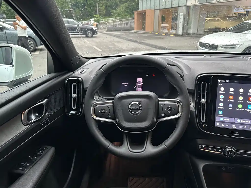 Volvo XC40 — миниатюра 14