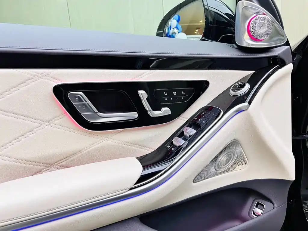 Mercedes-Benz S-Class — миниатюра 11