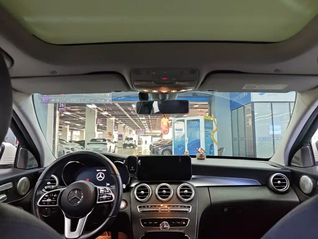 Mercedes-Benz C-Class (Import) — миниатюра 18