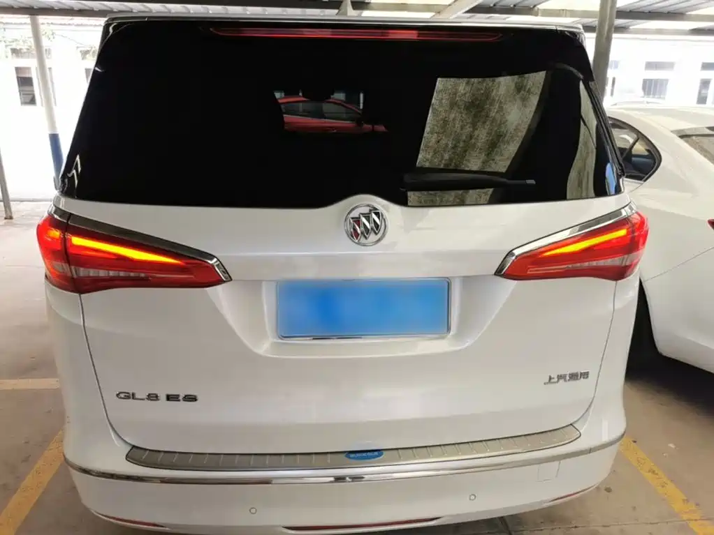Buick GL8 — миниатюра 6