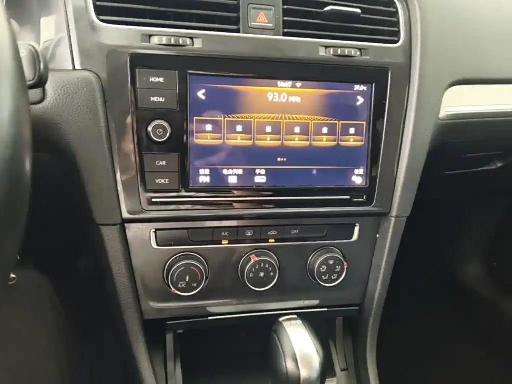 Volkswagen Golf — миниатюра 13