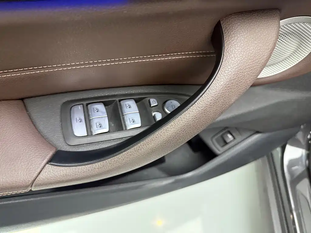 BMW X1 — миниатюра 7