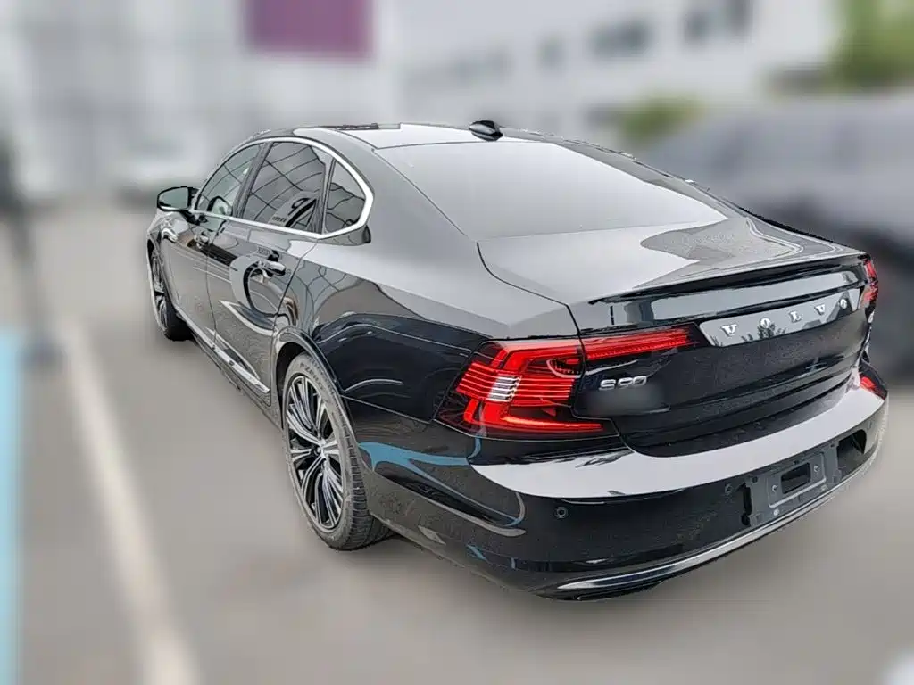 Volvo S90 — миниатюра 7