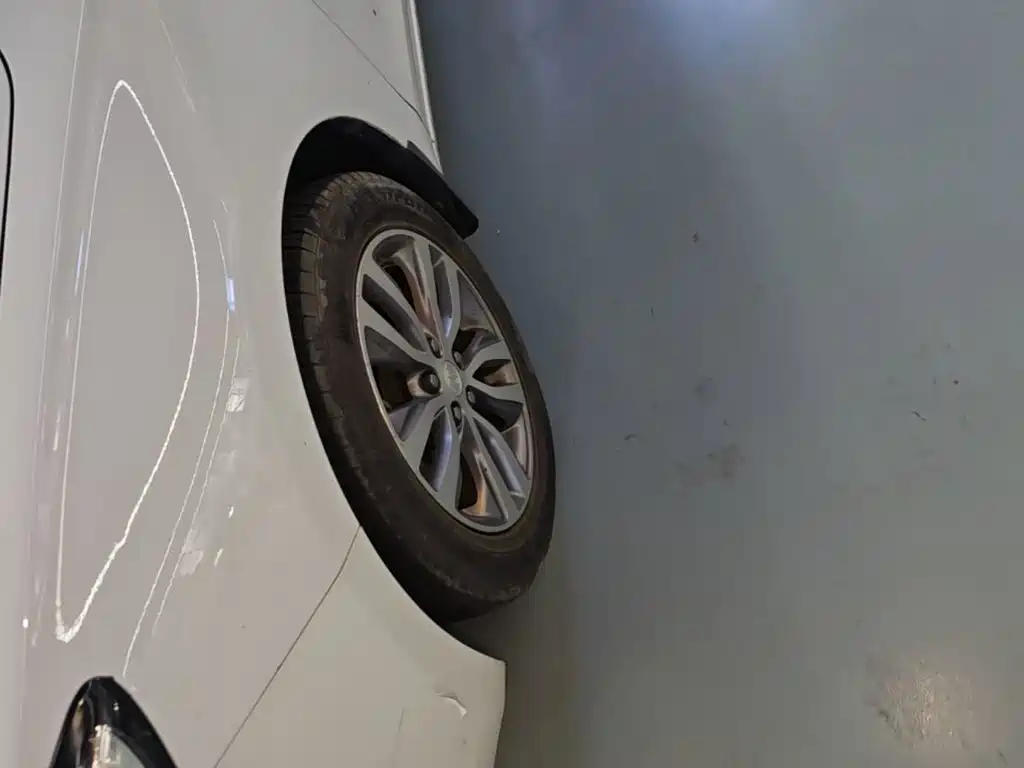 Buick Excelle — миниатюра 23
