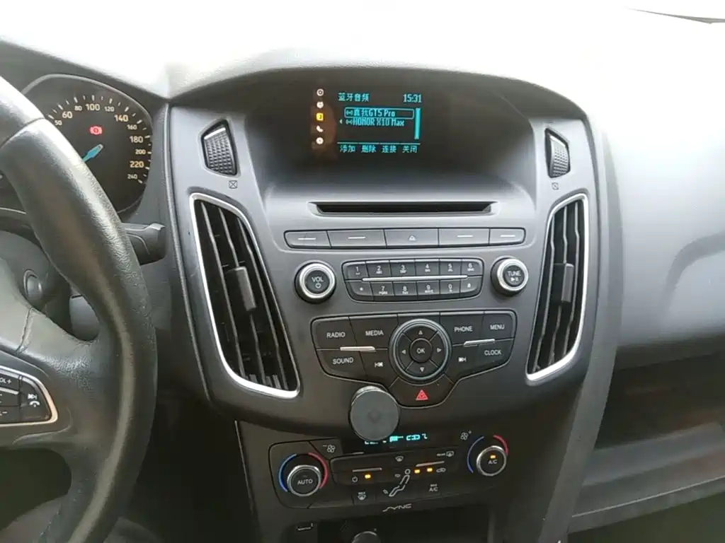 Ford Focus — миниатюра 13