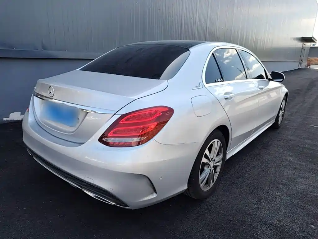 Mercedes-Benz C-Class — миниатюра 7