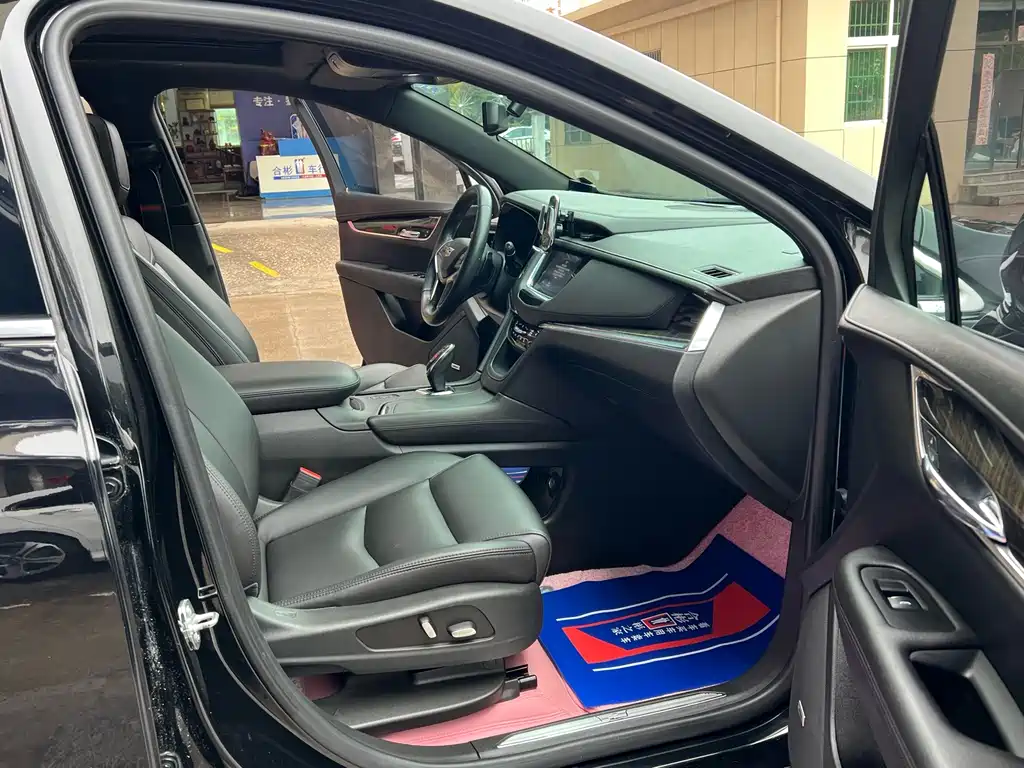 Cadillac XT5 — миниатюра 8