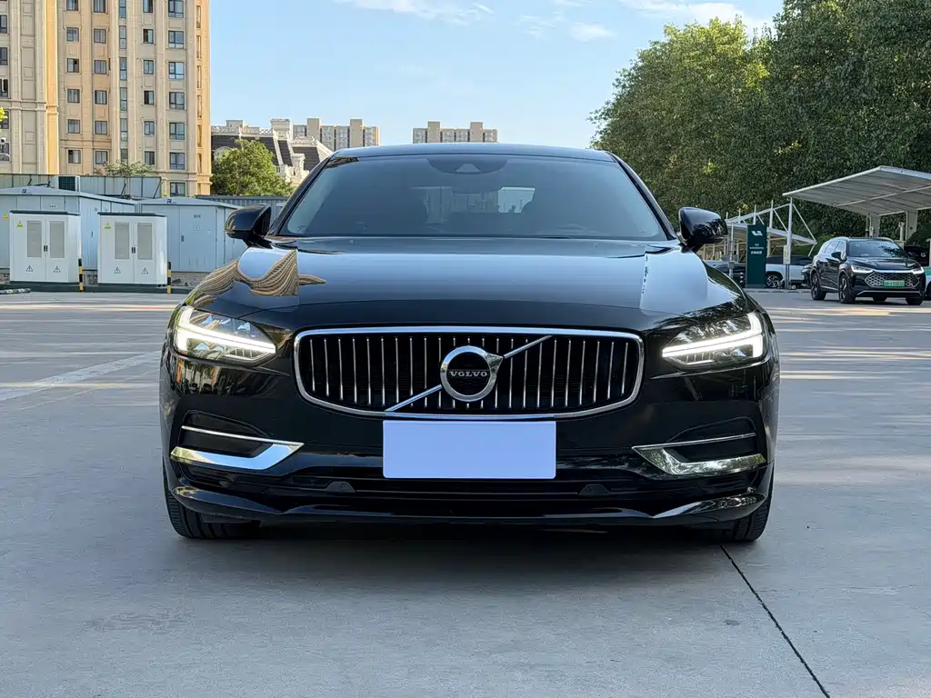 Volvo S90 — миниатюра 2