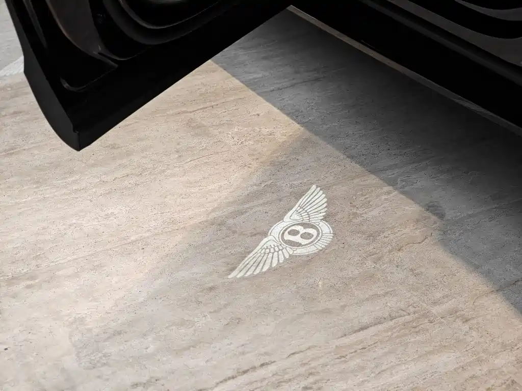 Bentley Bentayga — миниатюра 15