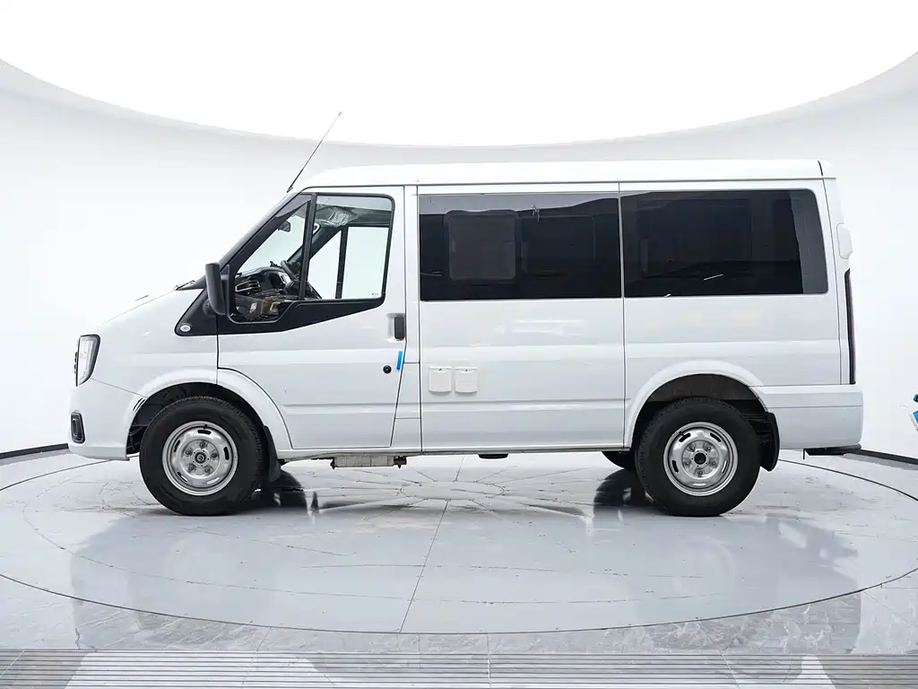 JMC JMC Fushun 2025 2.0T 8AT 5/6 мест