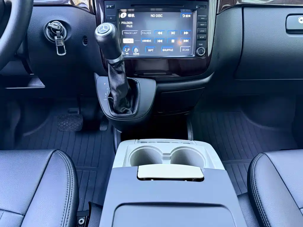 Mercedes-Benz Vito — миниатюра 7