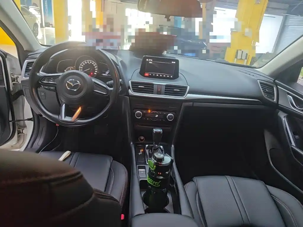 Mazda 3 Axela — миниатюра 10
