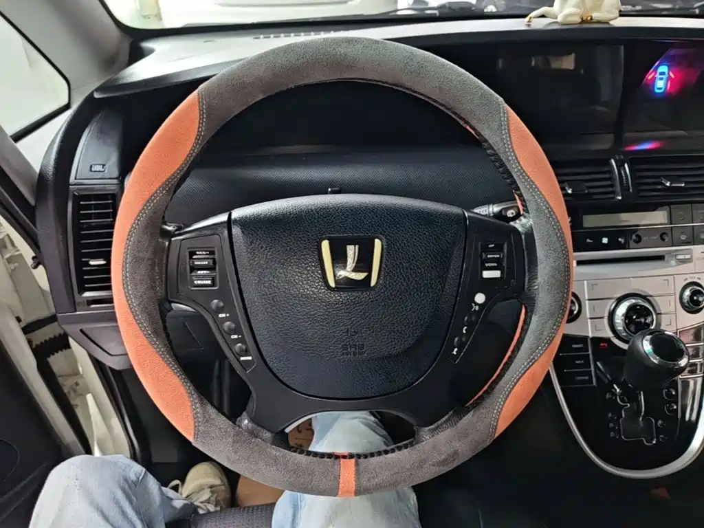 Luxgen Big 7 MPV — миниатюра 11