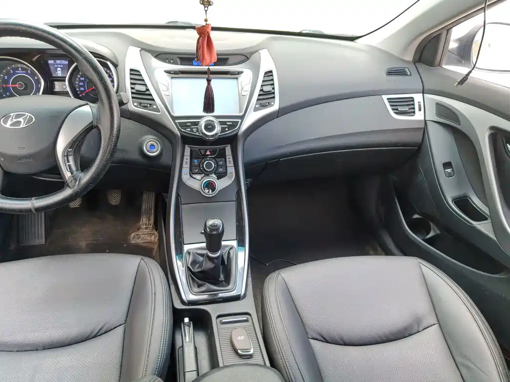 Hyundai Elantra Langdong — миниатюра 5