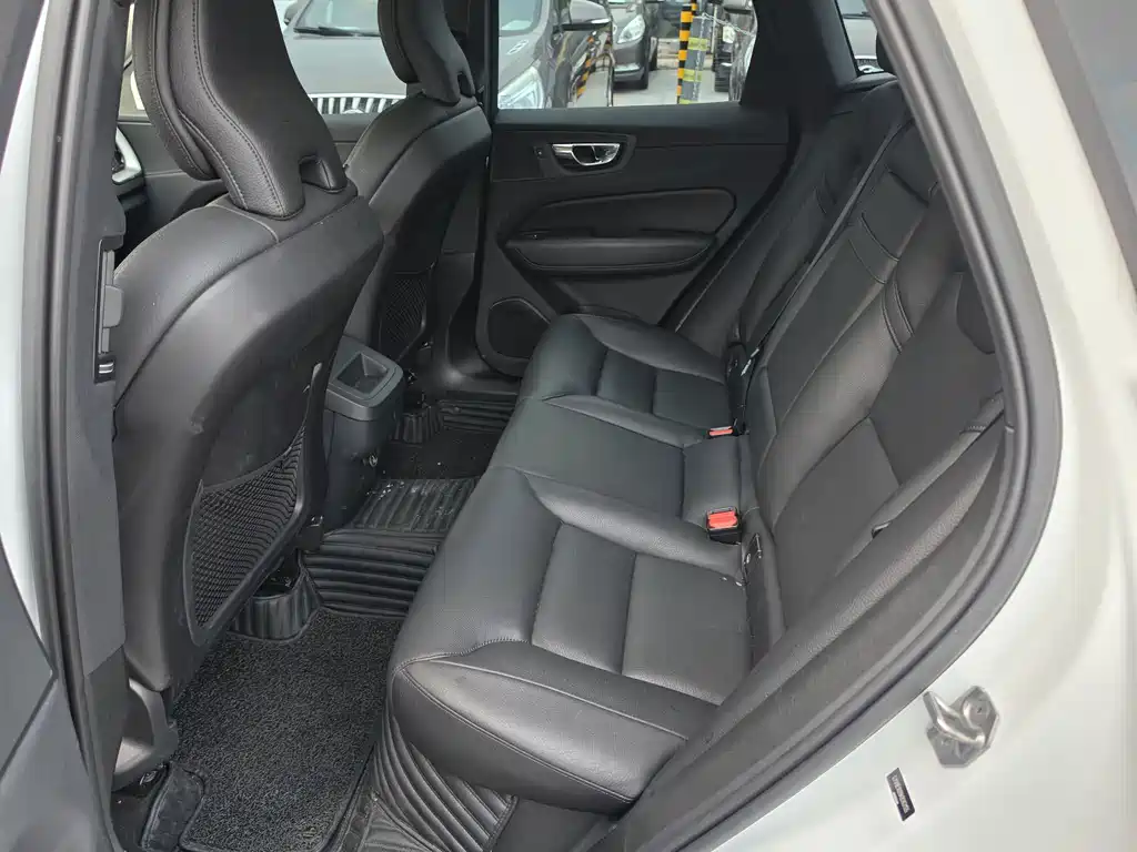 Volvo XC60 — миниатюра 7