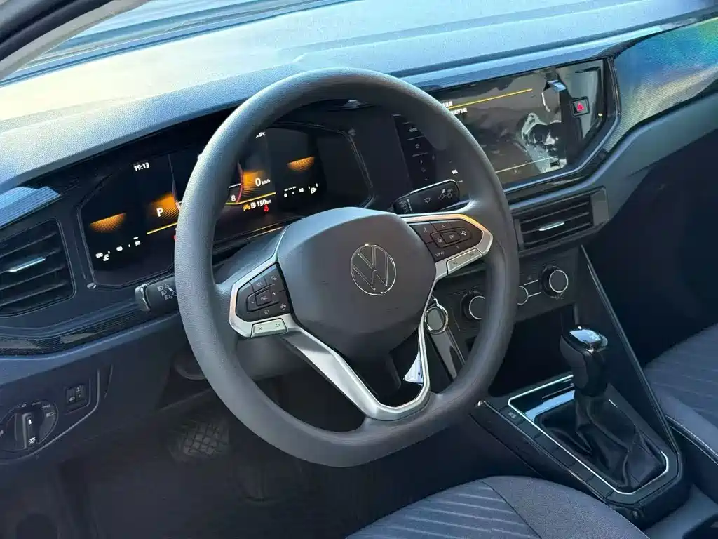Volkswagen Lavida — миниатюра 5