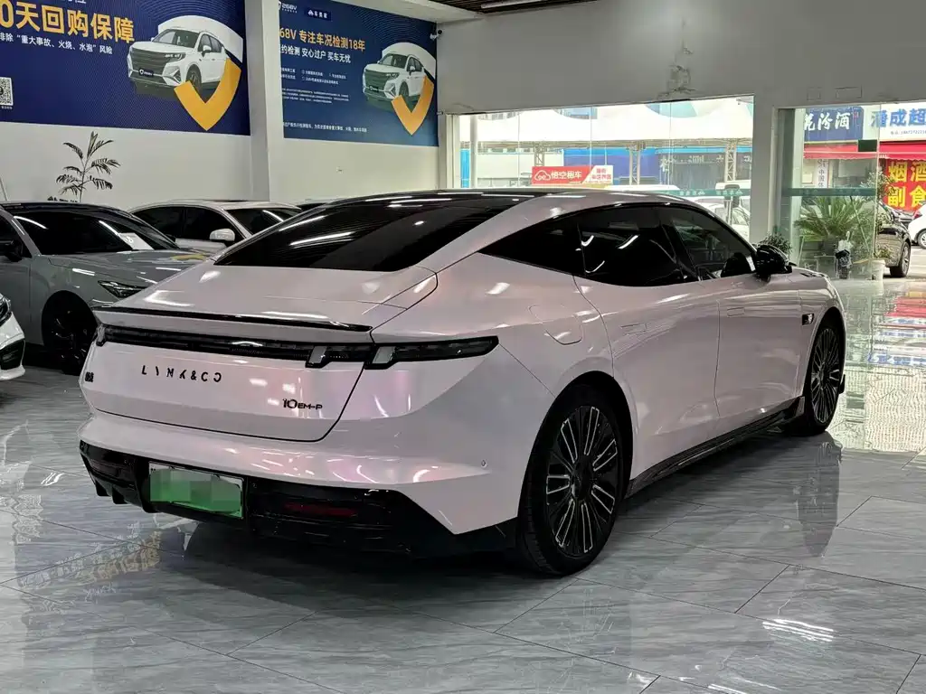 Lynk & Co 10 — миниатюра 7