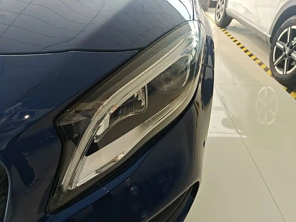 Mercedes-Benz GLA — миниатюра 24