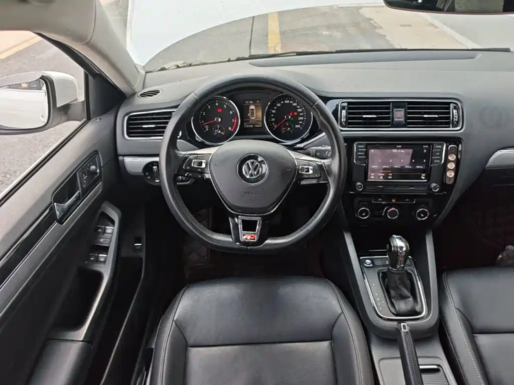 Volkswagen Sagitar — миниатюра 11