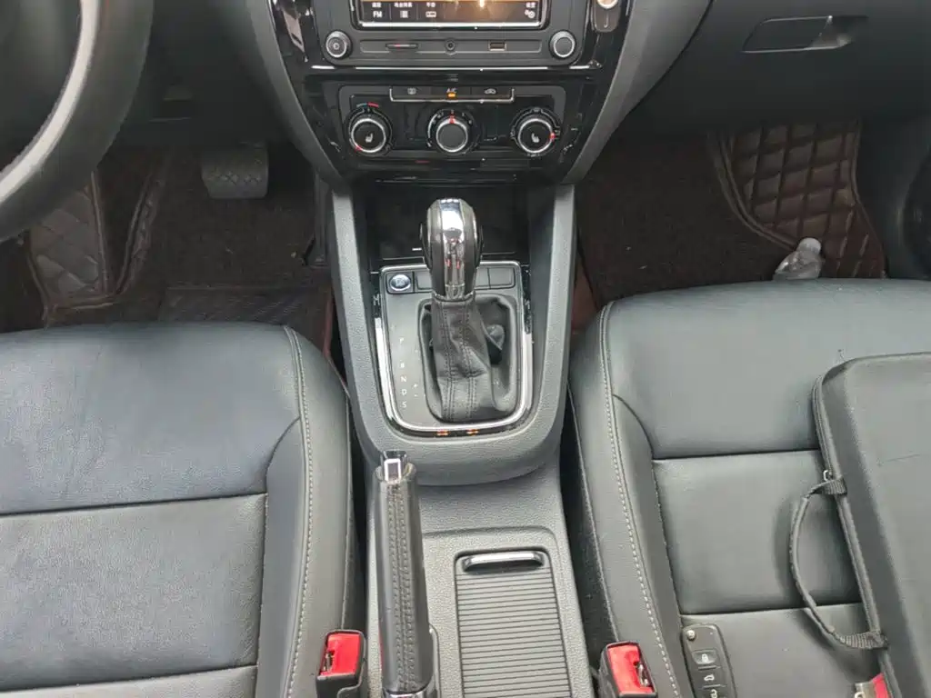 Volkswagen Sagitar — миниатюра 14