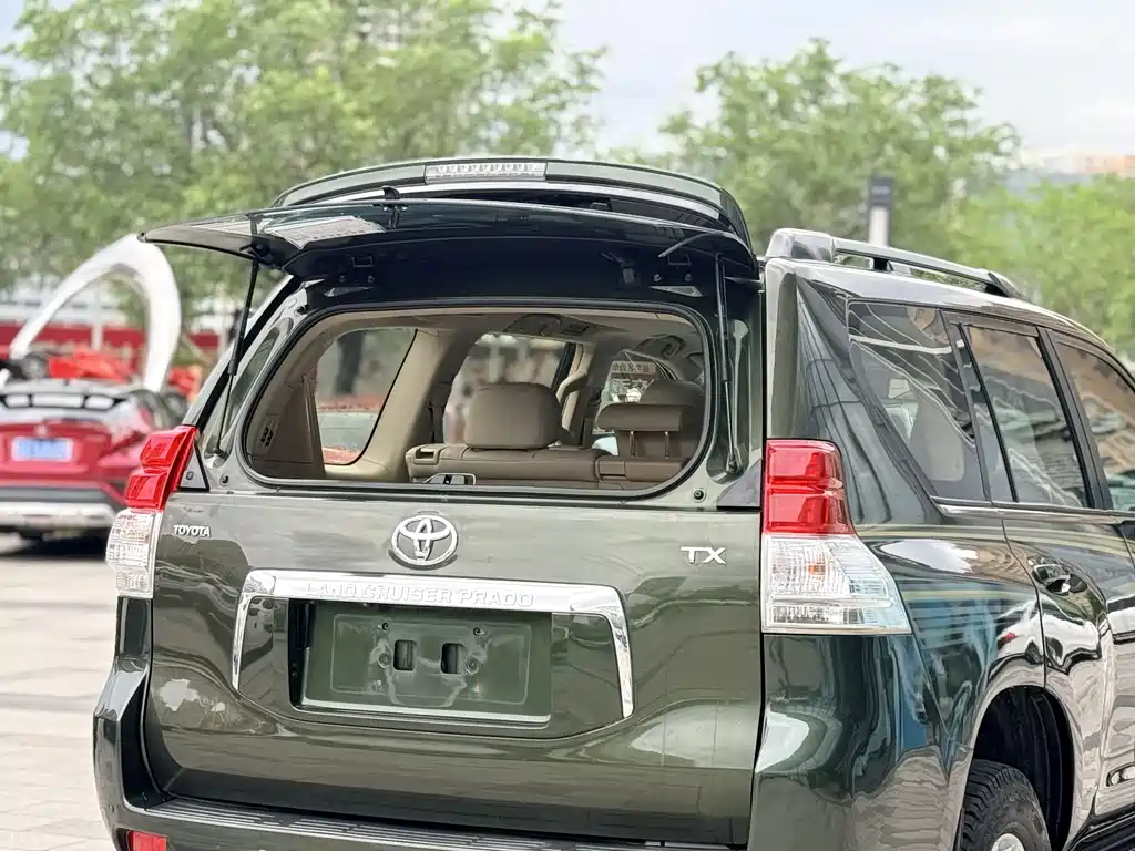 Toyota Land Cruiser Prado 2010 4.0L AT TX-L