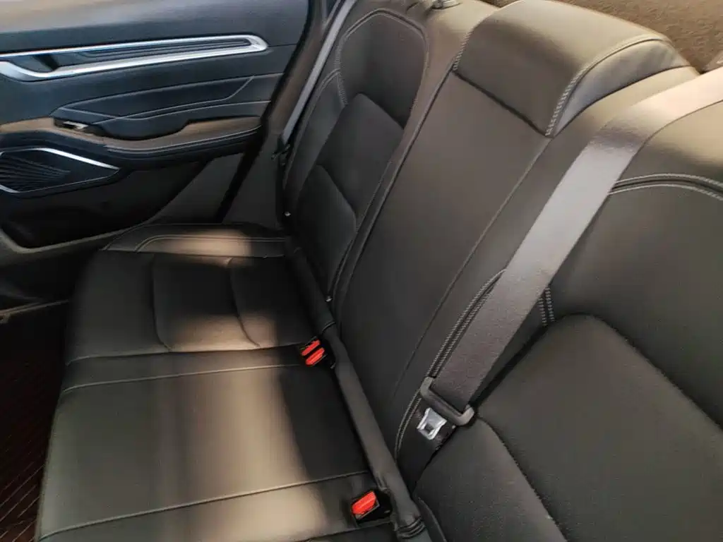 Geely Emgrand — миниатюра 17