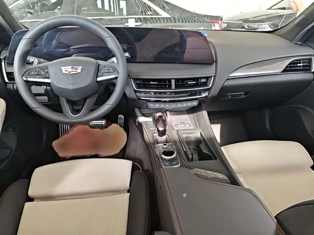 Cadillac CT5 2025 28T