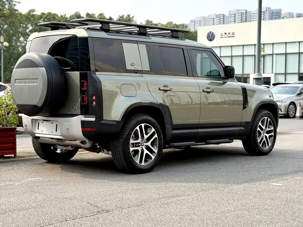 Land Rover Defender — миниатюра 6