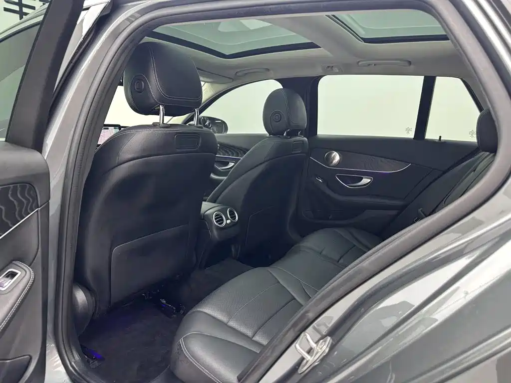 Mercedes-Benz C-Class (Import) — миниатюра 21
