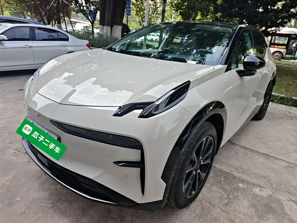 Zeekr X 2024