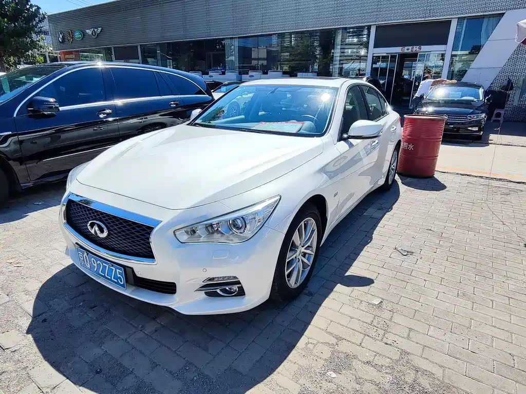 Infiniti Q50