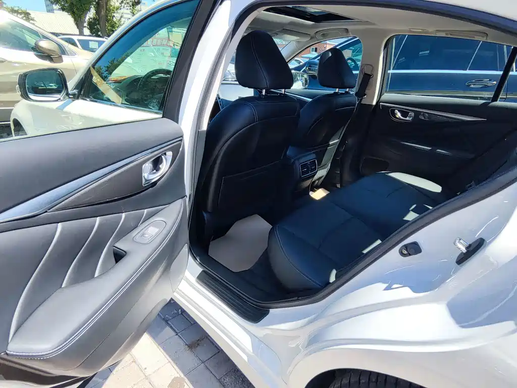 Infiniti Q50 — миниатюра 10