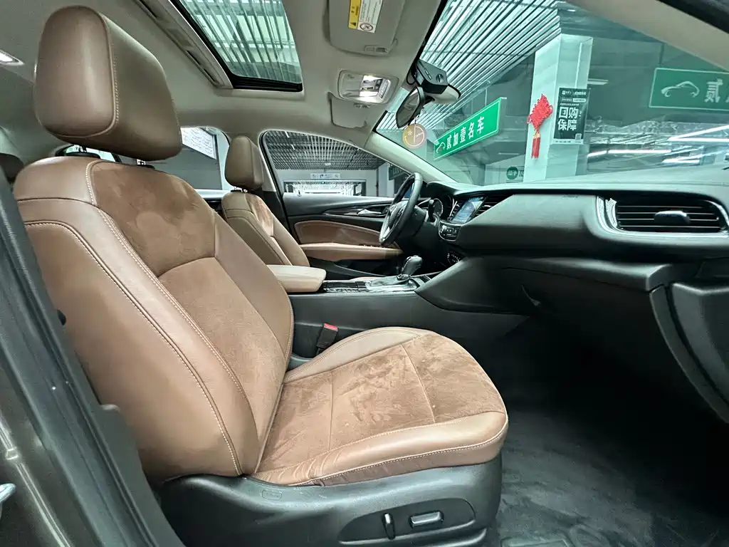 Buick Regal — миниатюра 10